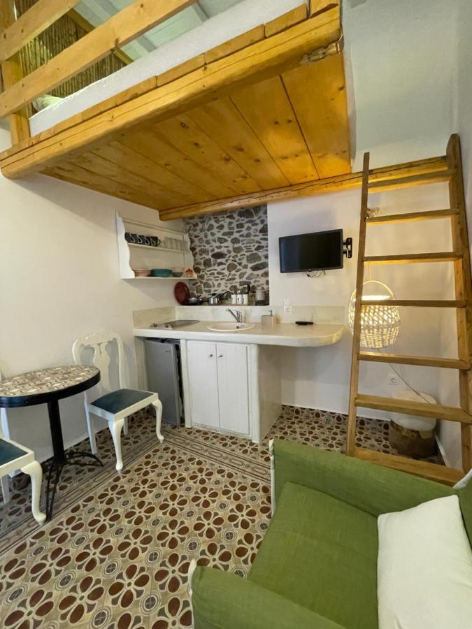 فندق Burgos Barrio Naxos City المظهر الخارجي الصورة