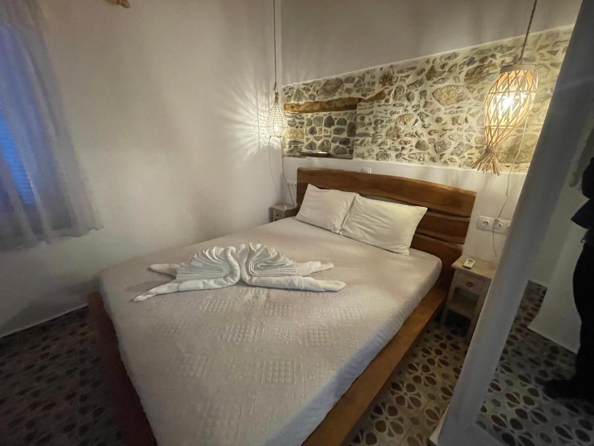 فندق Burgos Barrio Naxos City المظهر الخارجي الصورة
