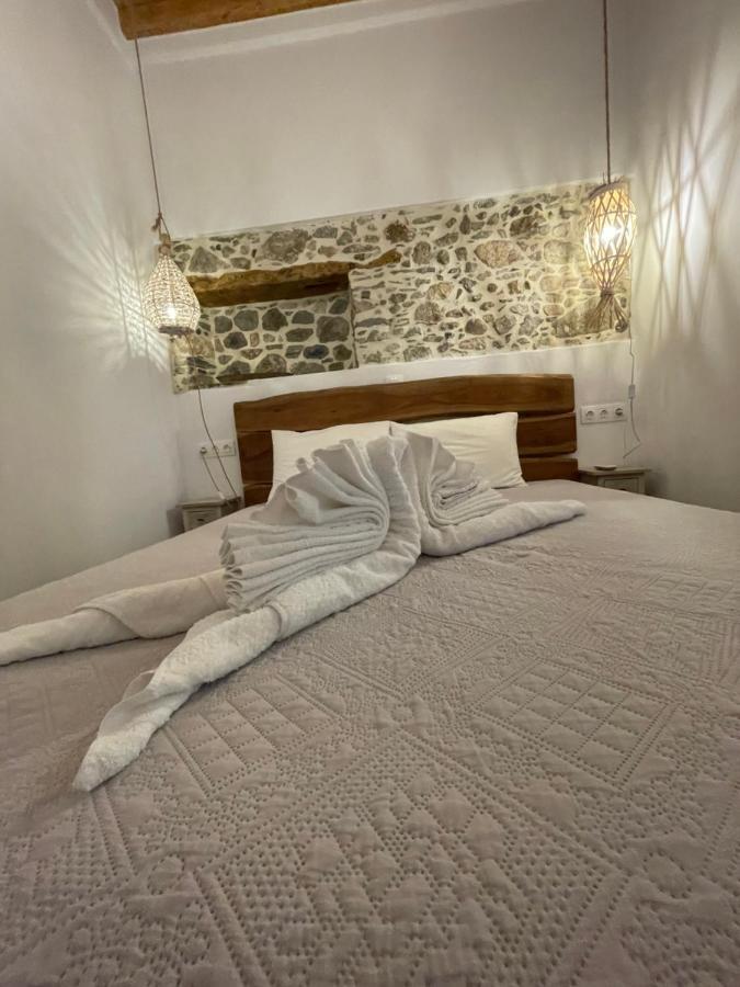 فندق Burgos Barrio Naxos City المظهر الخارجي الصورة