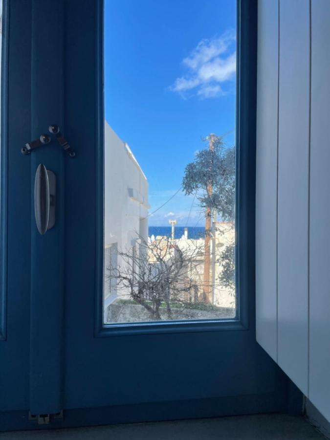 فندق Burgos Barrio Naxos City المظهر الخارجي الصورة