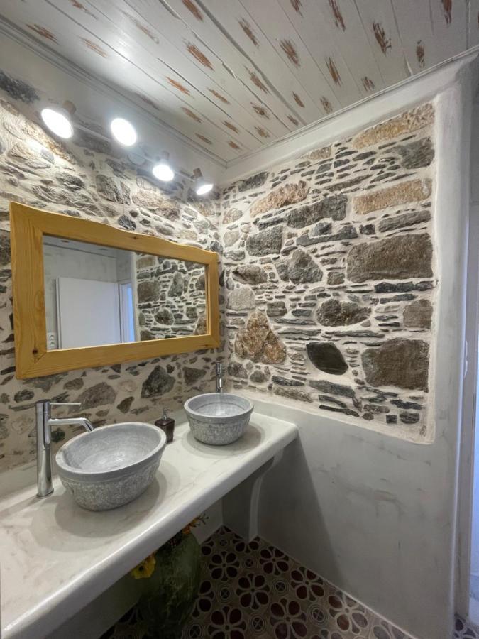 فندق Burgos Barrio Naxos City المظهر الخارجي الصورة
