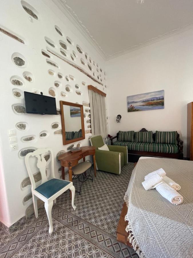 فندق Burgos Barrio Naxos City المظهر الخارجي الصورة