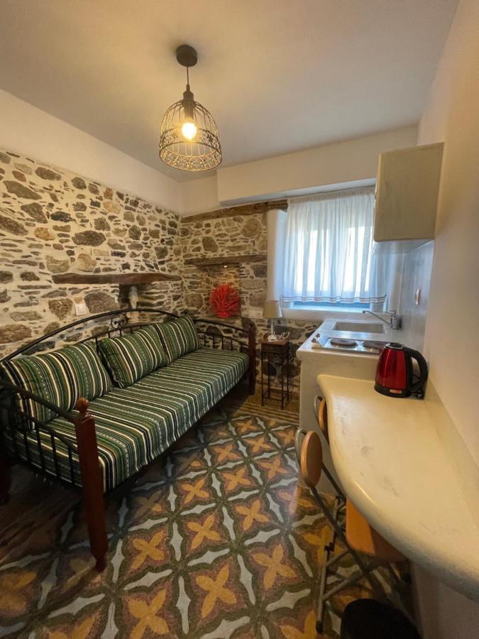 فندق Burgos Barrio Naxos City المظهر الخارجي الصورة