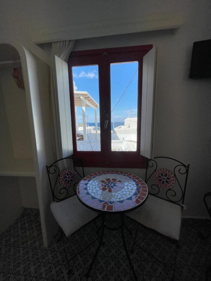 فندق Burgos Barrio Naxos City المظهر الخارجي الصورة