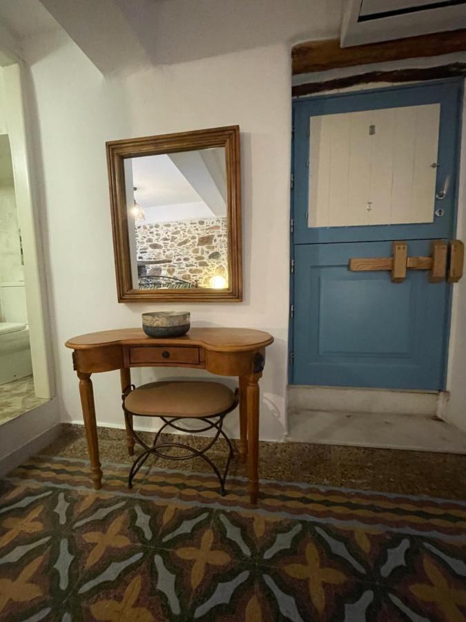 فندق Burgos Barrio Naxos City المظهر الخارجي الصورة