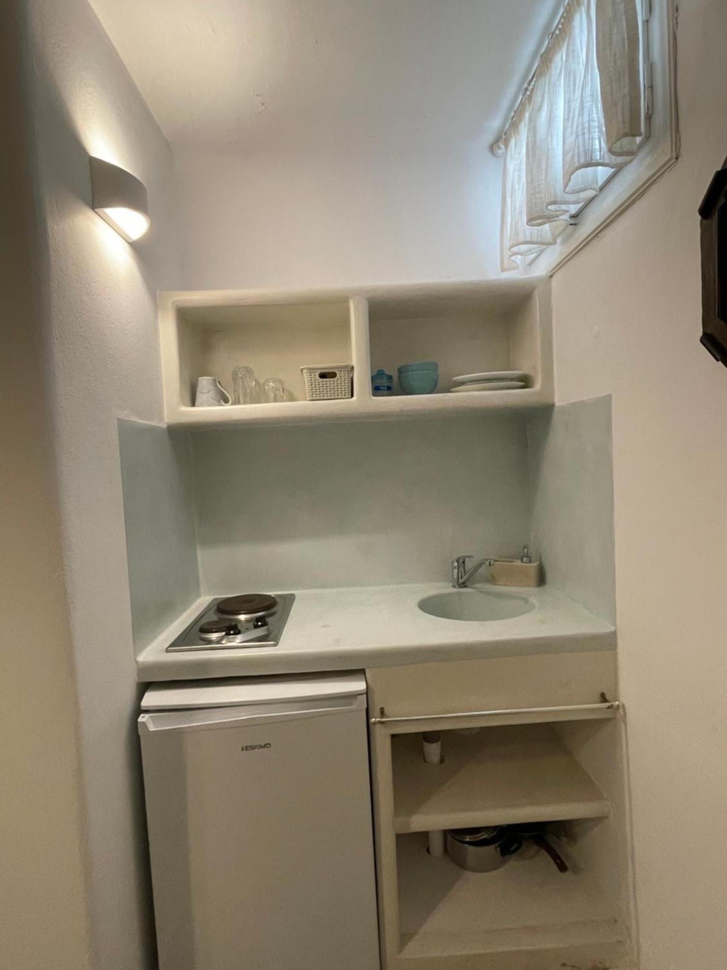 فندق Burgos Barrio Naxos City المظهر الخارجي الصورة
