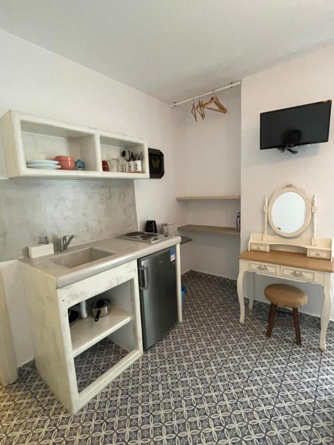فندق Burgos Barrio Naxos City المظهر الخارجي الصورة
