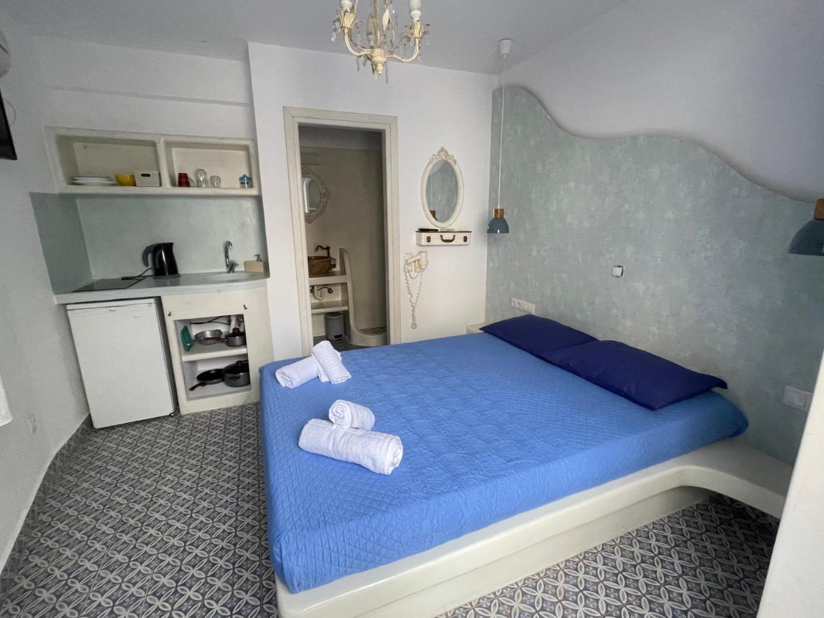فندق Burgos Barrio Naxos City المظهر الخارجي الصورة