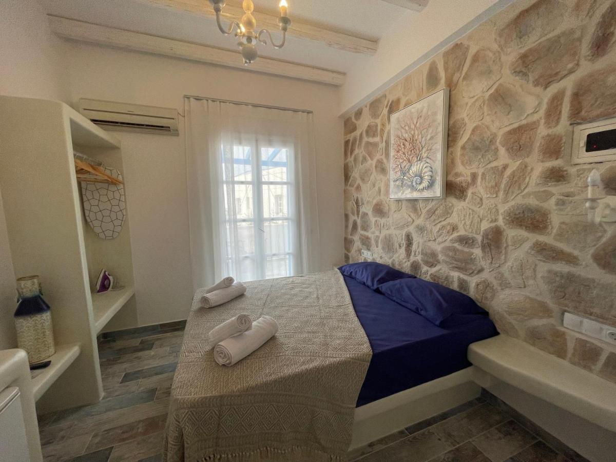 فندق Burgos Barrio Naxos City المظهر الخارجي الصورة