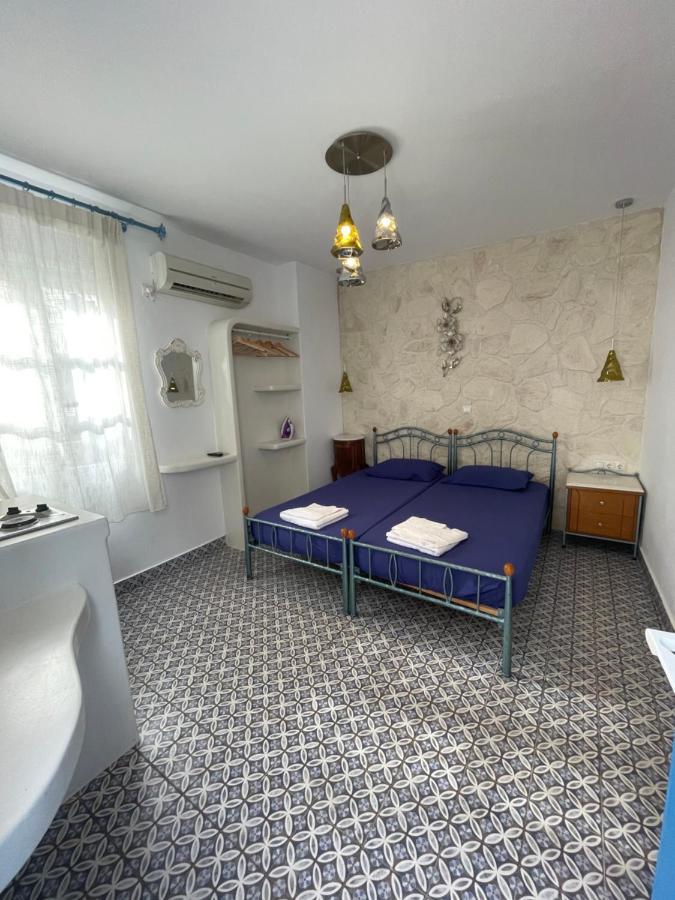 فندق Burgos Barrio Naxos City المظهر الخارجي الصورة