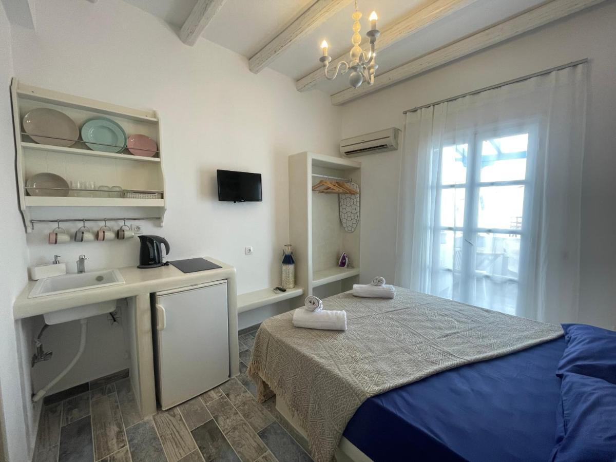 فندق Burgos Barrio Naxos City المظهر الخارجي الصورة