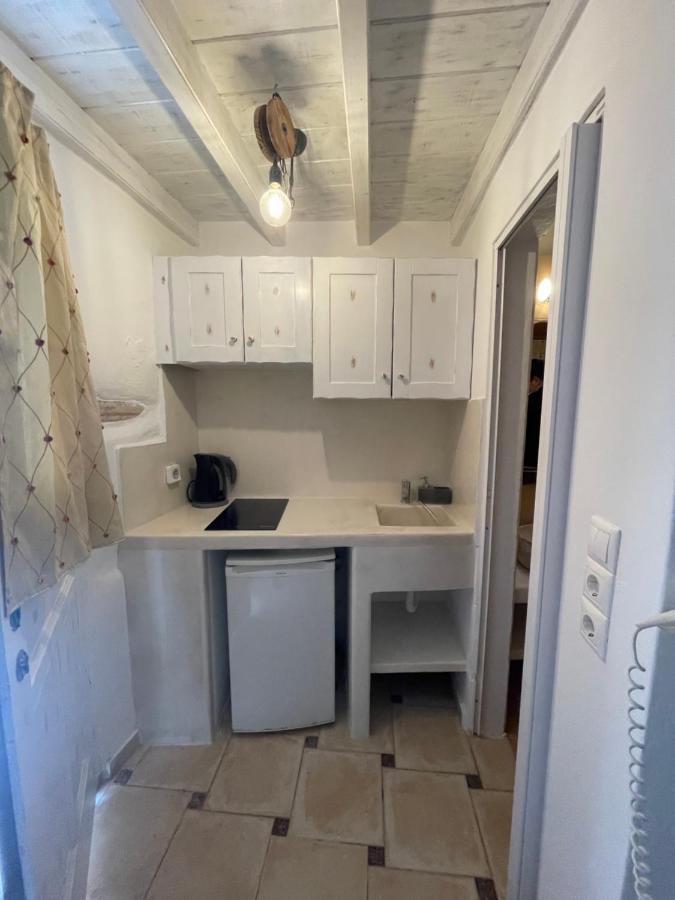 فندق Burgos Barrio Naxos City المظهر الخارجي الصورة