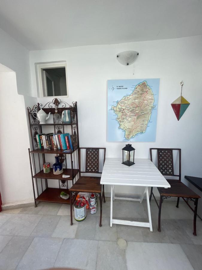 فندق Burgos Barrio Naxos City المظهر الخارجي الصورة