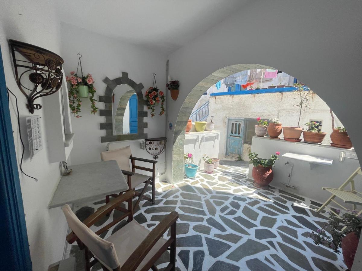 فندق Burgos Barrio Naxos City المظهر الخارجي الصورة