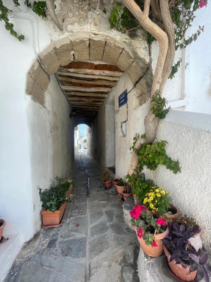 فندق Burgos Barrio Naxos City المظهر الخارجي الصورة