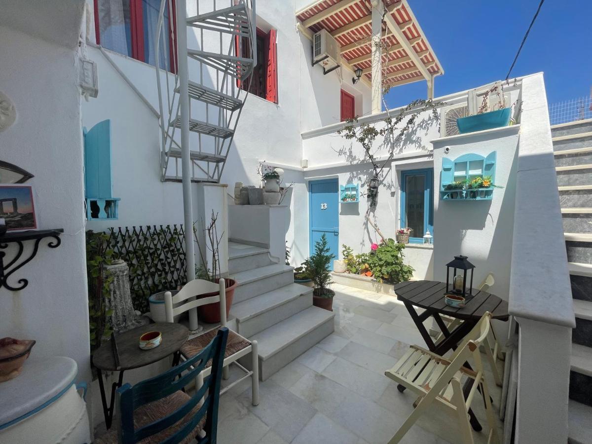 فندق Burgos Barrio Naxos City المظهر الخارجي الصورة